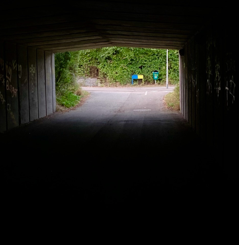 Ukraine road sign Denmark - Україна дорожній знак Данія 