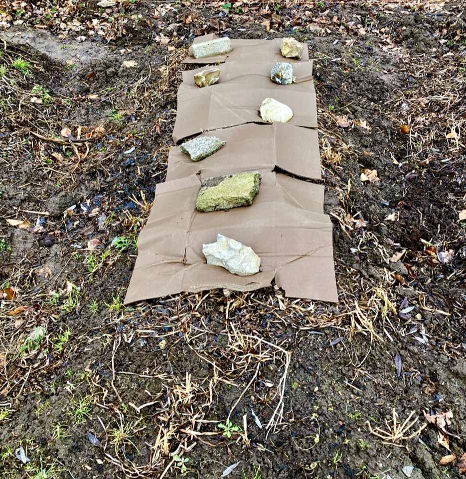 Hoejbed vinterdaekke af aalegraes og boelgepap