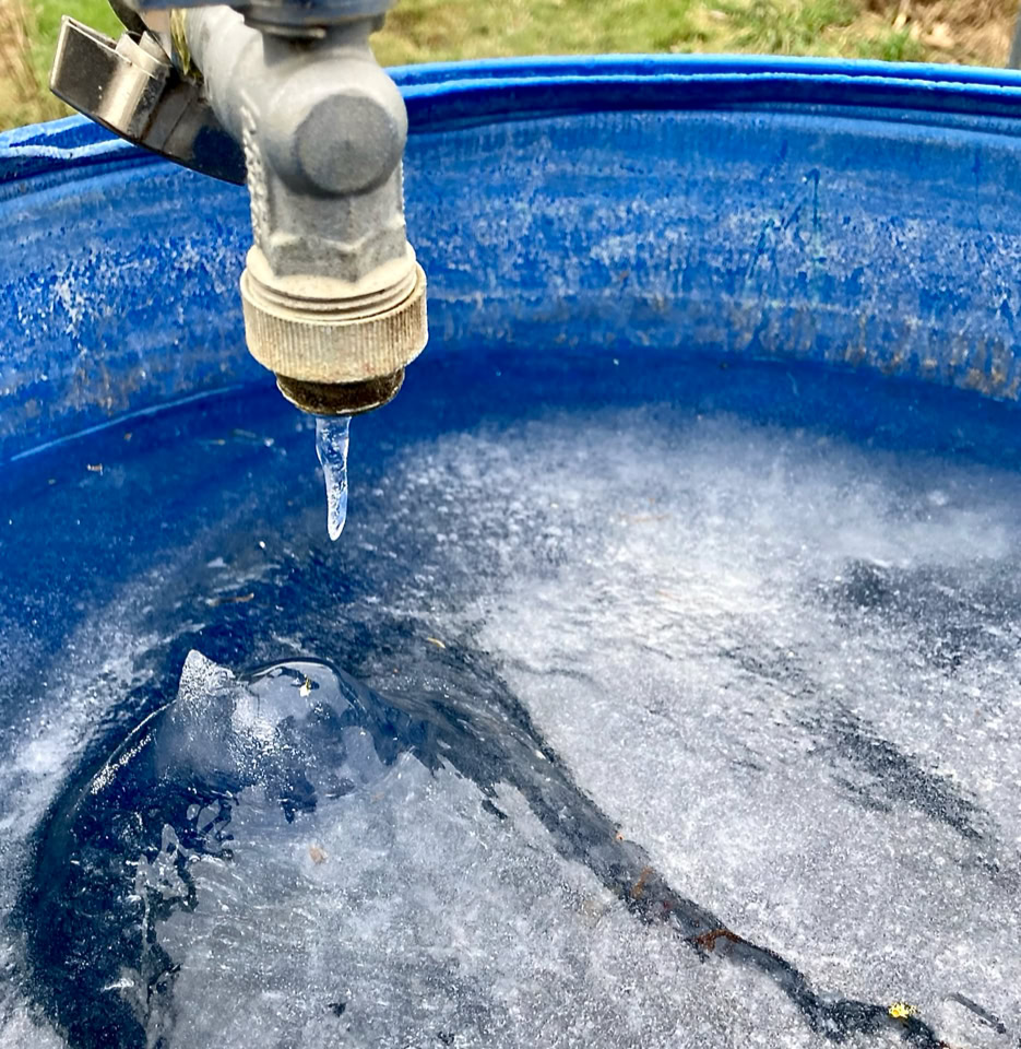 Frozen water - Замерзла вода