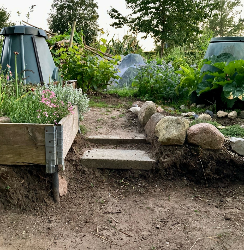 cozy garden nook hygge hjoerne
